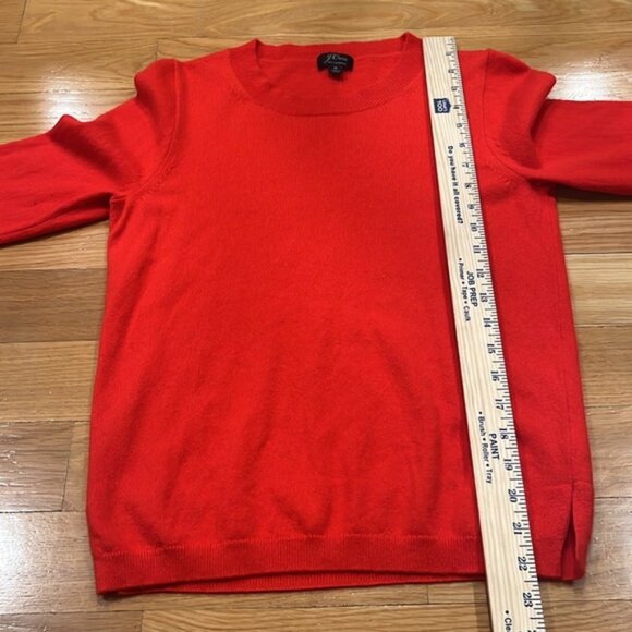 J.crew women’s red 100% cashmere crew neck sweater size medium. - Picture 5 of 7
